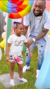 Picture of davido and the daughter